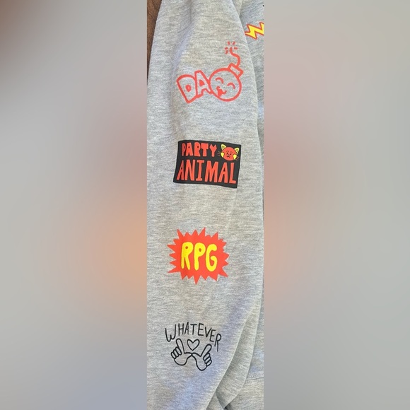 Disneys Pixar’s “turning red” Womens sweatshirt Sz XXL extra extra large - Picture 3 of 6